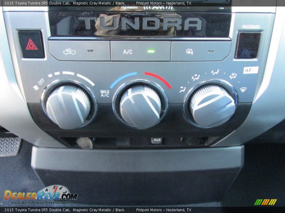 2015 Toyota Tundra SR5 Double Cab Magnetic Gray Metallic / Black Photo #26