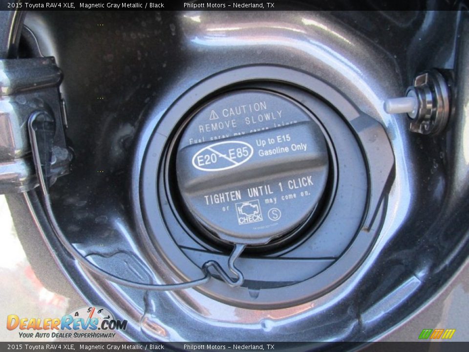 2015 Toyota RAV4 XLE Magnetic Gray Metallic / Black Photo #13