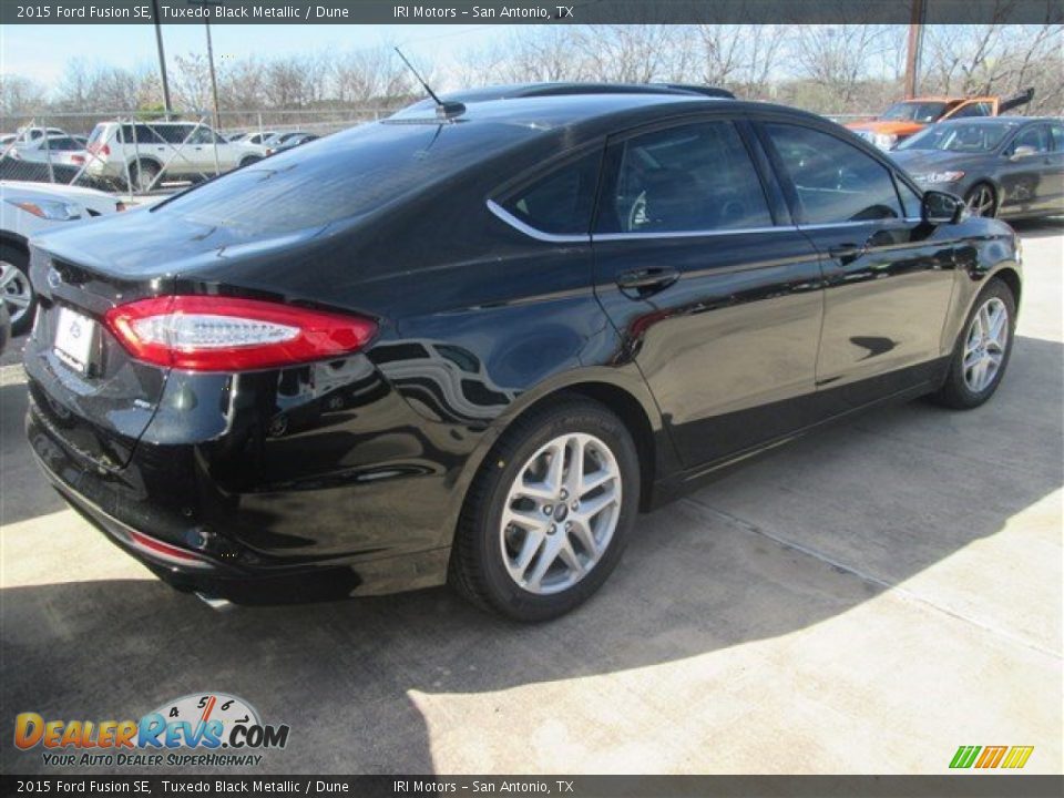 2015 Ford Fusion SE Tuxedo Black Metallic / Dune Photo #11