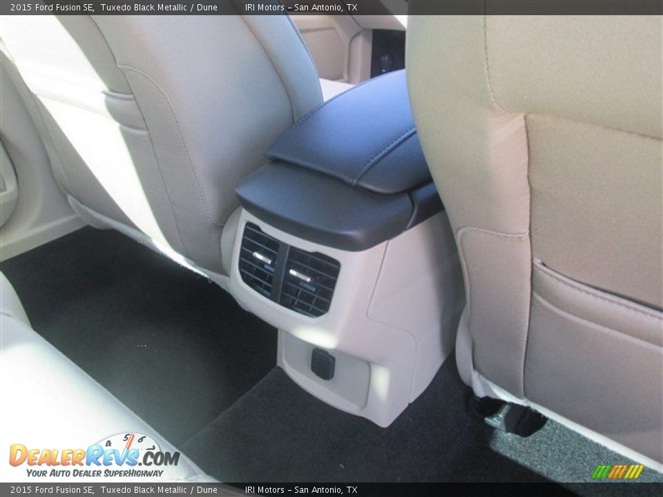 2015 Ford Fusion SE Tuxedo Black Metallic / Dune Photo #14