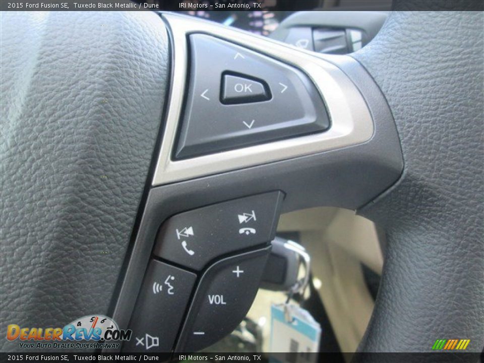 2015 Ford Fusion SE Tuxedo Black Metallic / Dune Photo #28