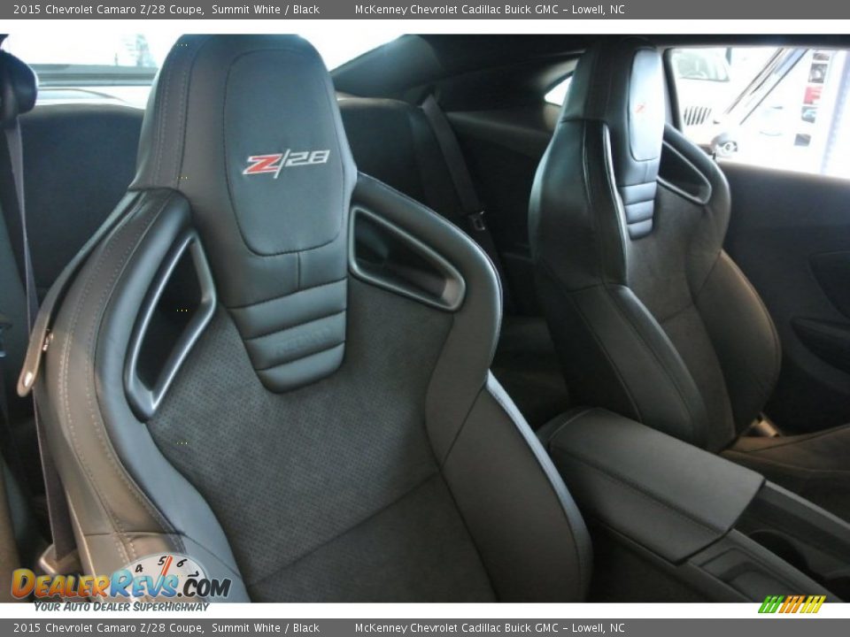 Front Seat of 2015 Chevrolet Camaro Z/28 Coupe Photo #21