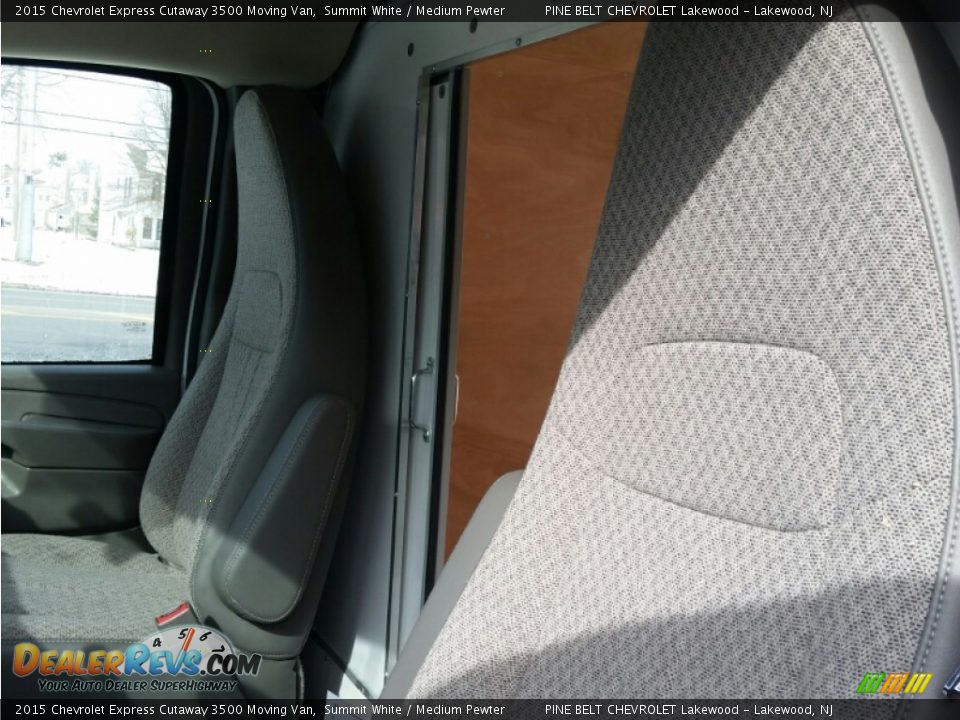 2015 Chevrolet Express Cutaway 3500 Moving Van Summit White / Medium Pewter Photo #11