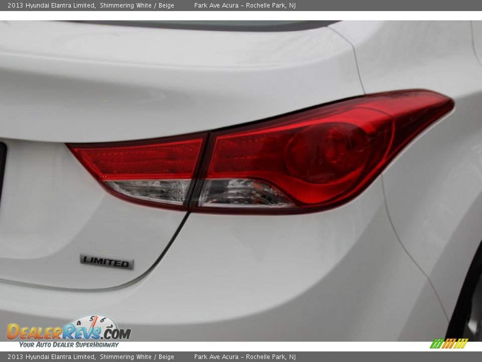 2013 Hyundai Elantra Limited Shimmering White / Beige Photo #24