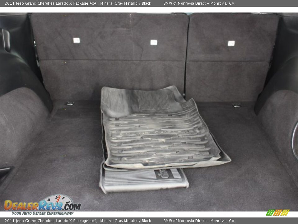 2011 Jeep Grand Cherokee Laredo X Package 4x4 Mineral Gray Metallic / Black Photo #17