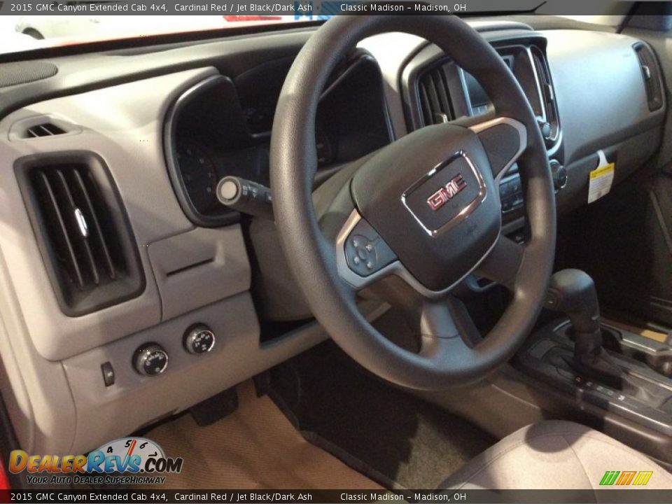 2015 GMC Canyon Extended Cab 4x4 Steering Wheel Photo #9