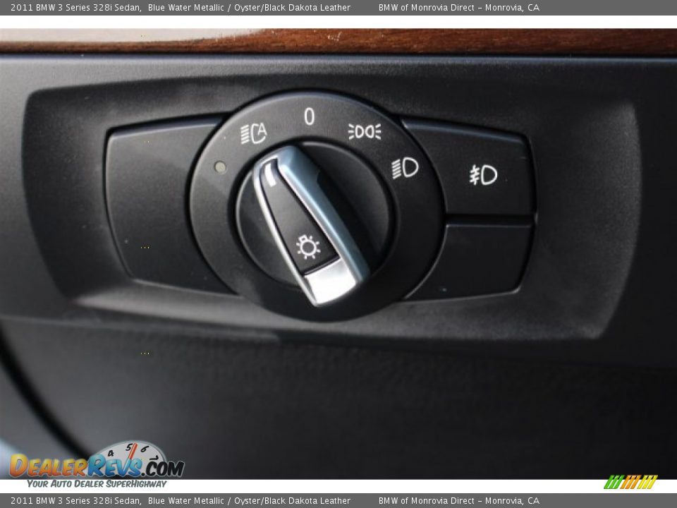 2011 BMW 3 Series 328i Sedan Blue Water Metallic / Oyster/Black Dakota Leather Photo #23