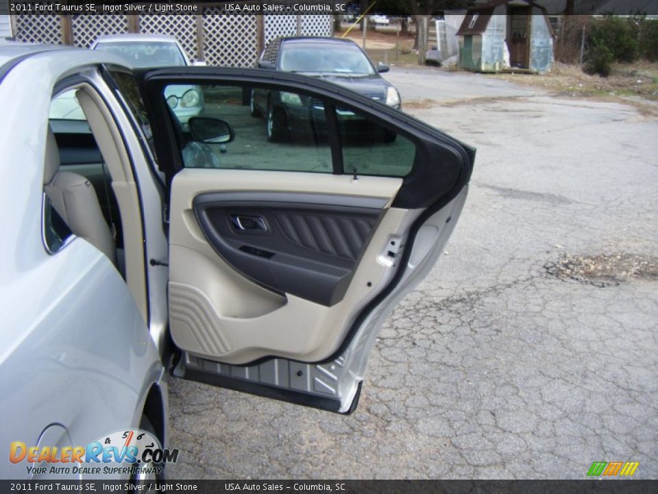 2011 Ford Taurus SE Ingot Silver / Light Stone Photo #11
