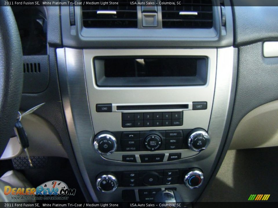 2011 Ford Fusion SE White Platinum Tri-Coat / Medium Light Stone Photo #8