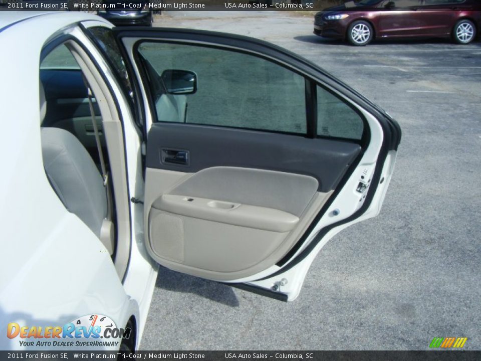 2011 Ford Fusion SE White Platinum Tri-Coat / Medium Light Stone Photo #12