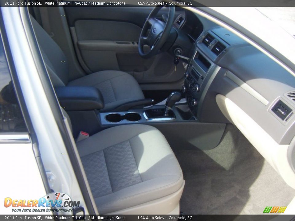 2011 Ford Fusion SE White Platinum Tri-Coat / Medium Light Stone Photo #15