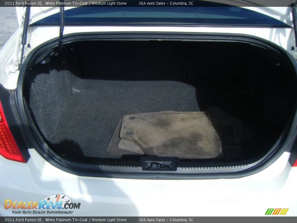 2011 Ford Fusion SE White Platinum Tri-Coat / Medium Light Stone Photo #16