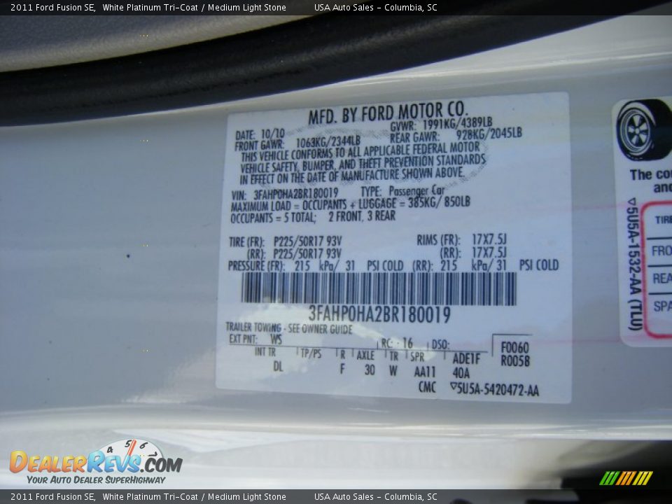 2011 Ford Fusion SE White Platinum Tri-Coat / Medium Light Stone Photo #18