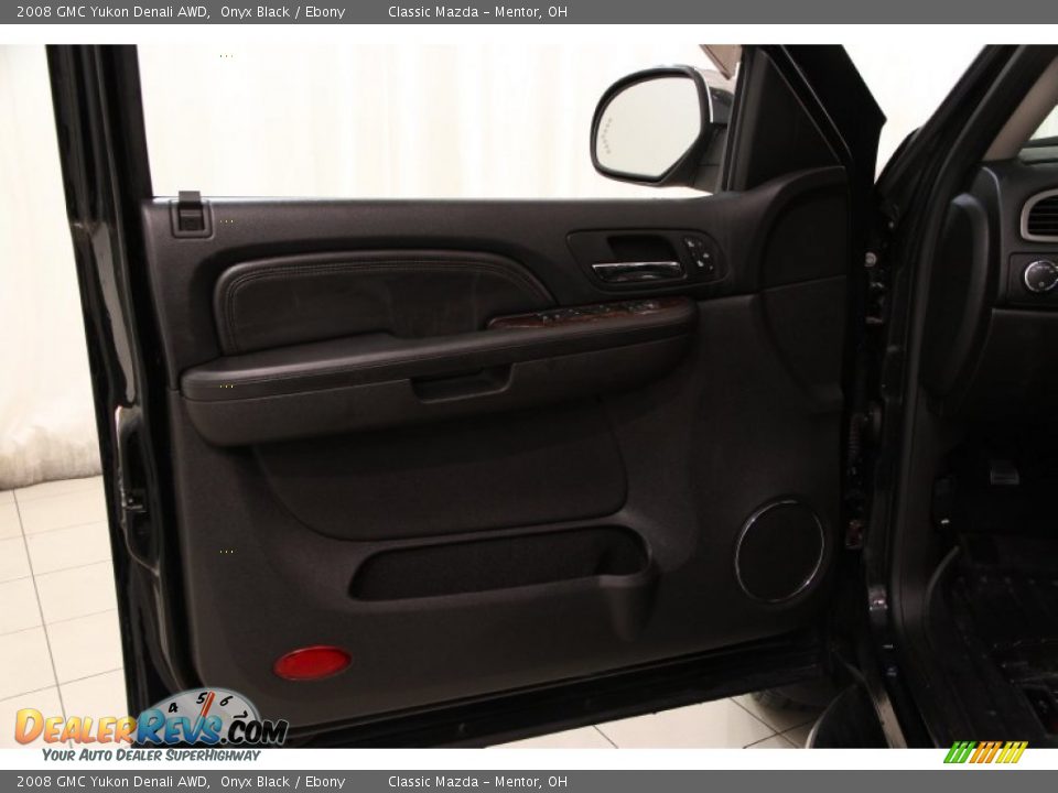 2008 GMC Yukon Denali AWD Onyx Black / Ebony Photo #4