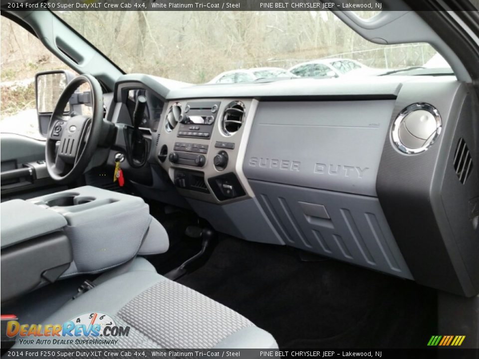 2014 Ford F250 Super Duty XLT Crew Cab 4x4 White Platinum Tri-Coat / Steel Photo #6