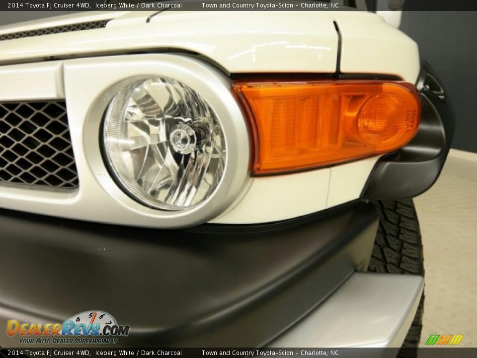 2014 Toyota FJ Cruiser 4WD Iceberg White / Dark Charcoal Photo #8