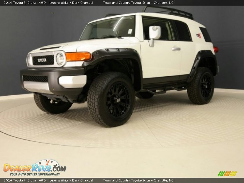 2014 Toyota FJ Cruiser 4WD Iceberg White / Dark Charcoal Photo #9