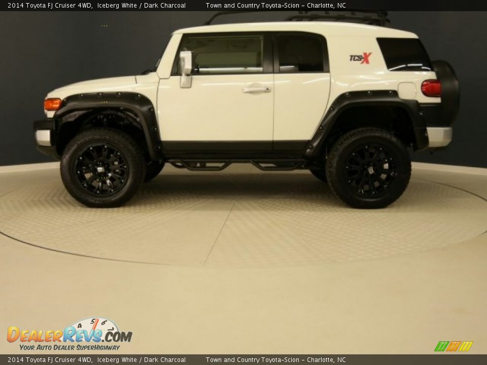 2014 Toyota FJ Cruiser 4WD Iceberg White / Dark Charcoal Photo #10