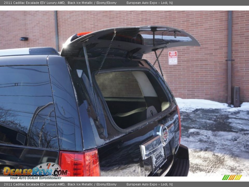 2011 Cadillac Escalade ESV Luxury AWD Black Ice Metallic / Ebony/Ebony Photo #20