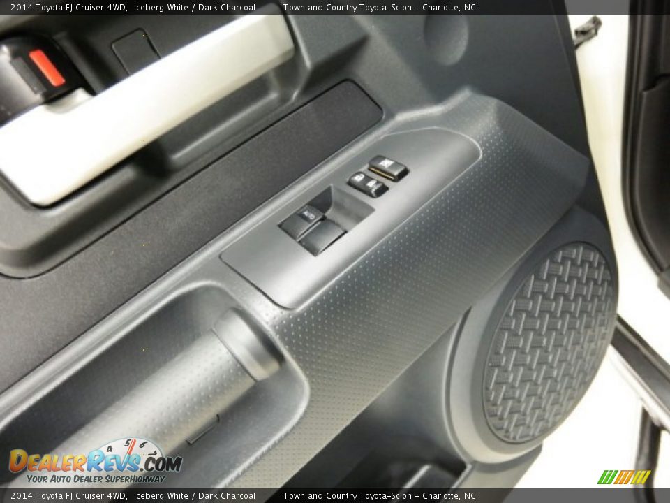 2014 Toyota FJ Cruiser 4WD Iceberg White / Dark Charcoal Photo #22