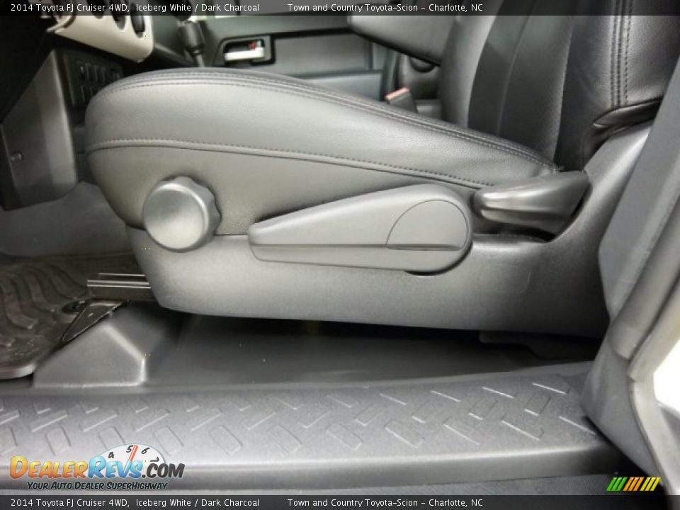 2014 Toyota FJ Cruiser 4WD Iceberg White / Dark Charcoal Photo #23