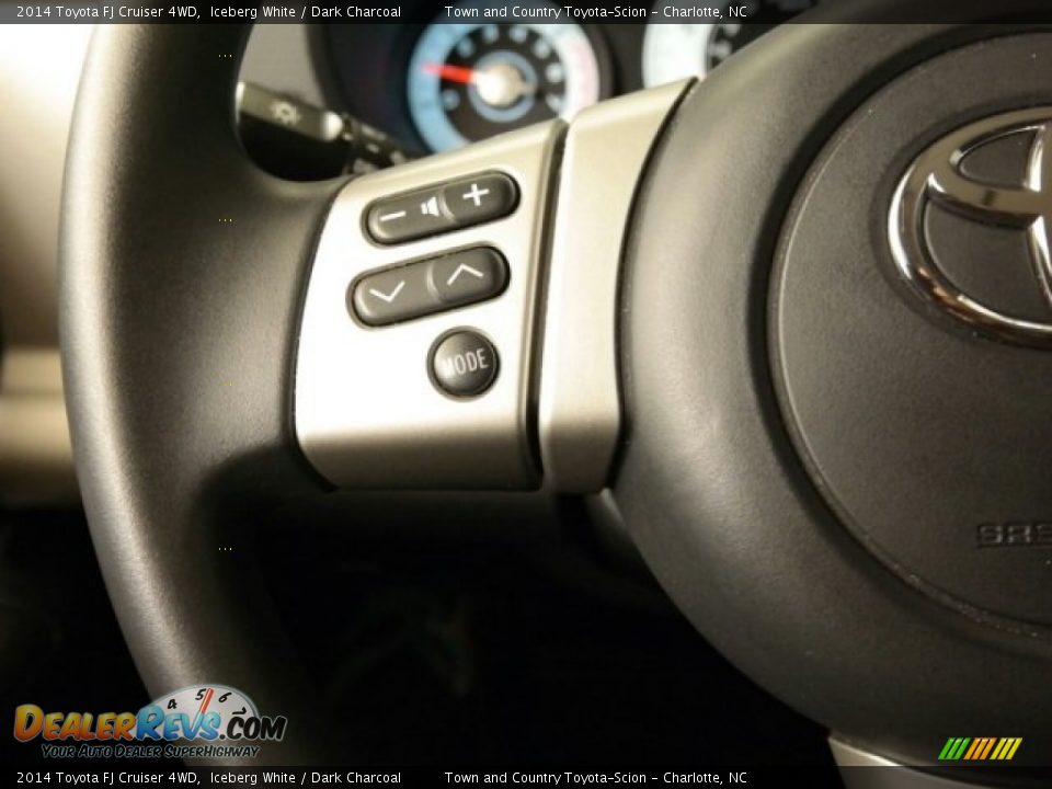 2014 Toyota FJ Cruiser 4WD Iceberg White / Dark Charcoal Photo #27