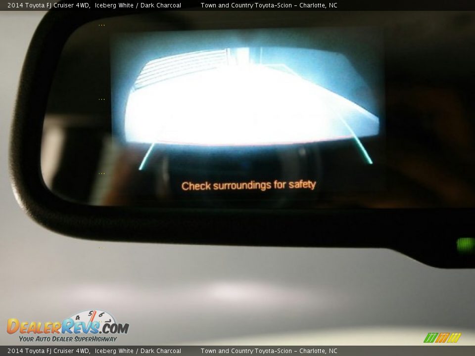 2014 Toyota FJ Cruiser 4WD Iceberg White / Dark Charcoal Photo #29