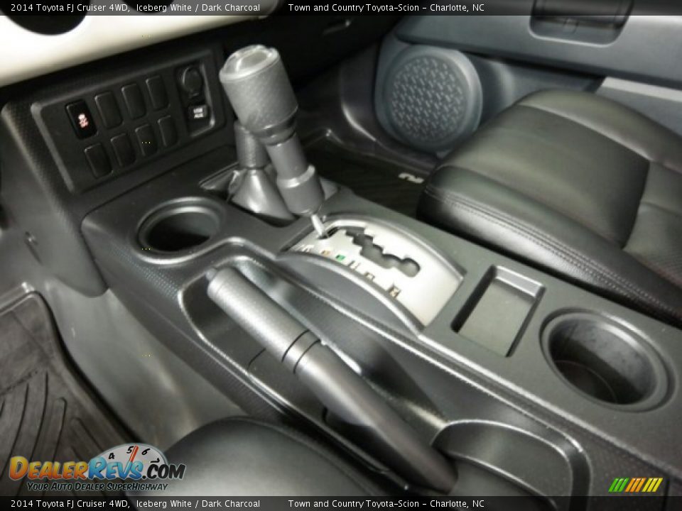 2014 Toyota FJ Cruiser 4WD Iceberg White / Dark Charcoal Photo #34