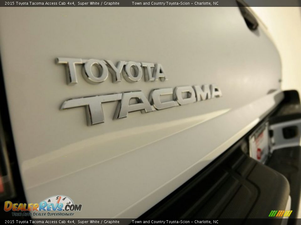 2015 Toyota Tacoma Access Cab 4x4 Super White / Graphite Photo #18