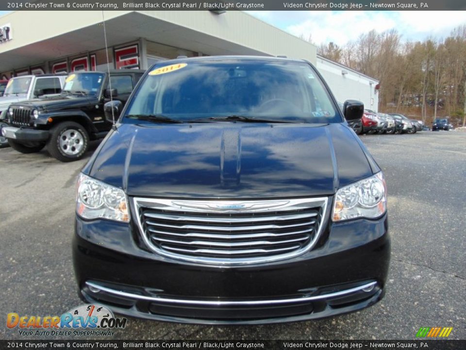 2014 Chrysler Town & Country Touring Brilliant Black Crystal Pearl / Black/Light Graystone Photo #8