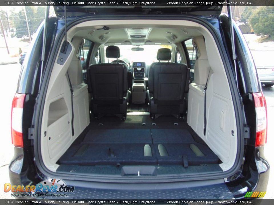 2014 Chrysler Town & Country Touring Brilliant Black Crystal Pearl / Black/Light Graystone Photo #11
