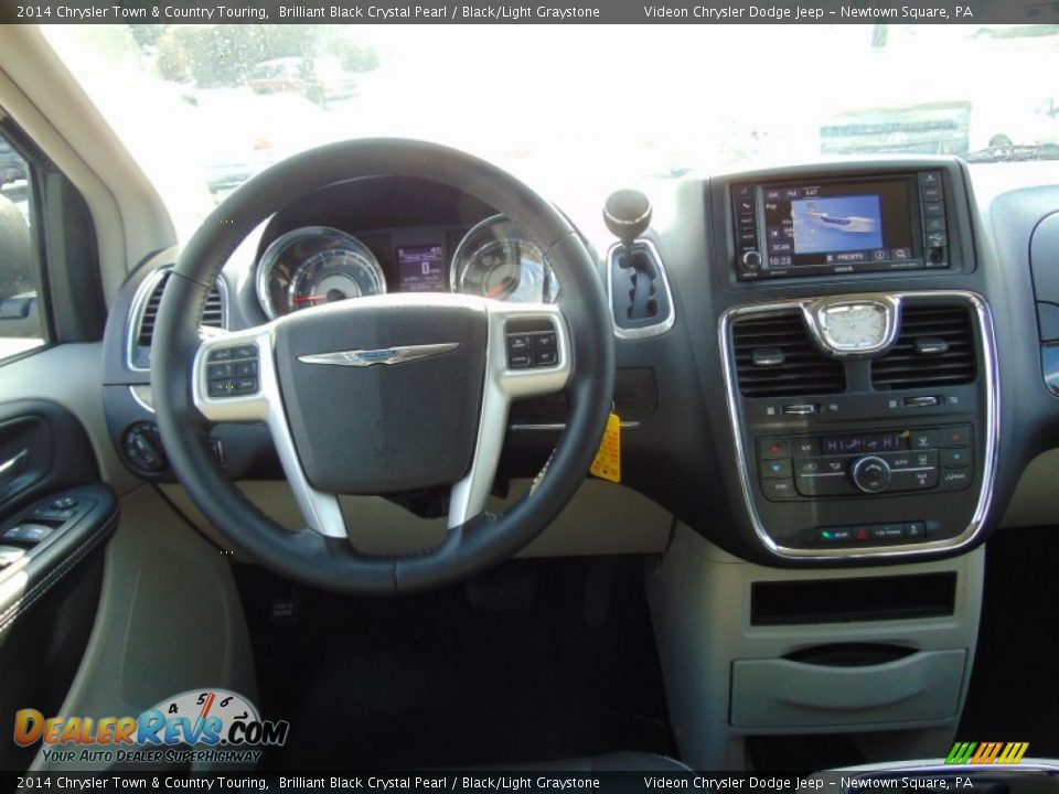 2014 Chrysler Town & Country Touring Brilliant Black Crystal Pearl / Black/Light Graystone Photo #21