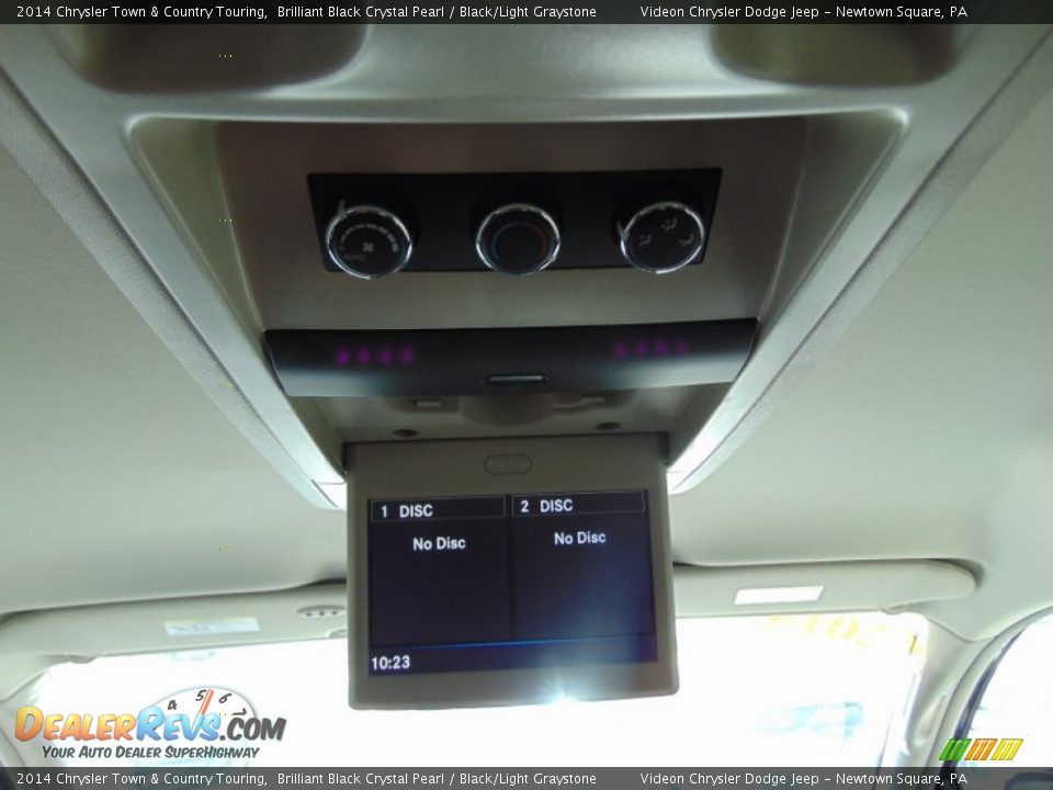 2014 Chrysler Town & Country Touring Brilliant Black Crystal Pearl / Black/Light Graystone Photo #22
