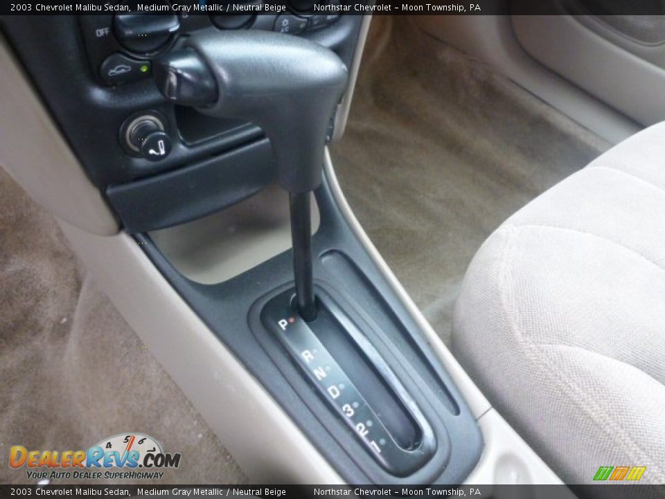 2003 Chevrolet Malibu Sedan Medium Gray Metallic / Neutral Beige Photo #12