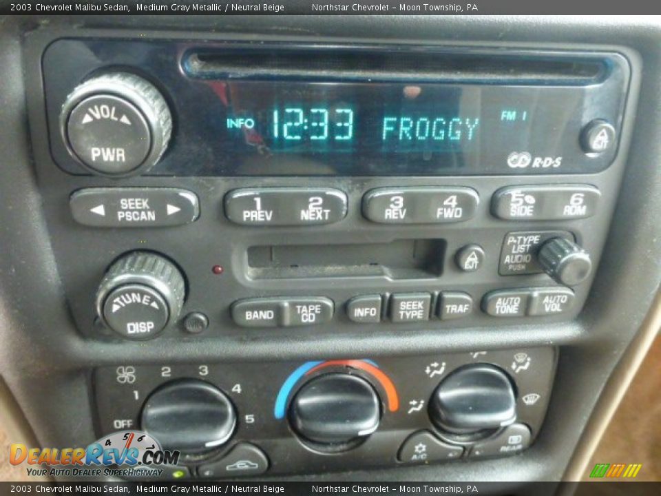 2003 Chevrolet Malibu Sedan Medium Gray Metallic / Neutral Beige Photo #13
