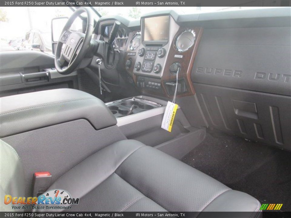 2015 Ford F250 Super Duty Lariat Crew Cab 4x4 Magnetic / Black Photo #21