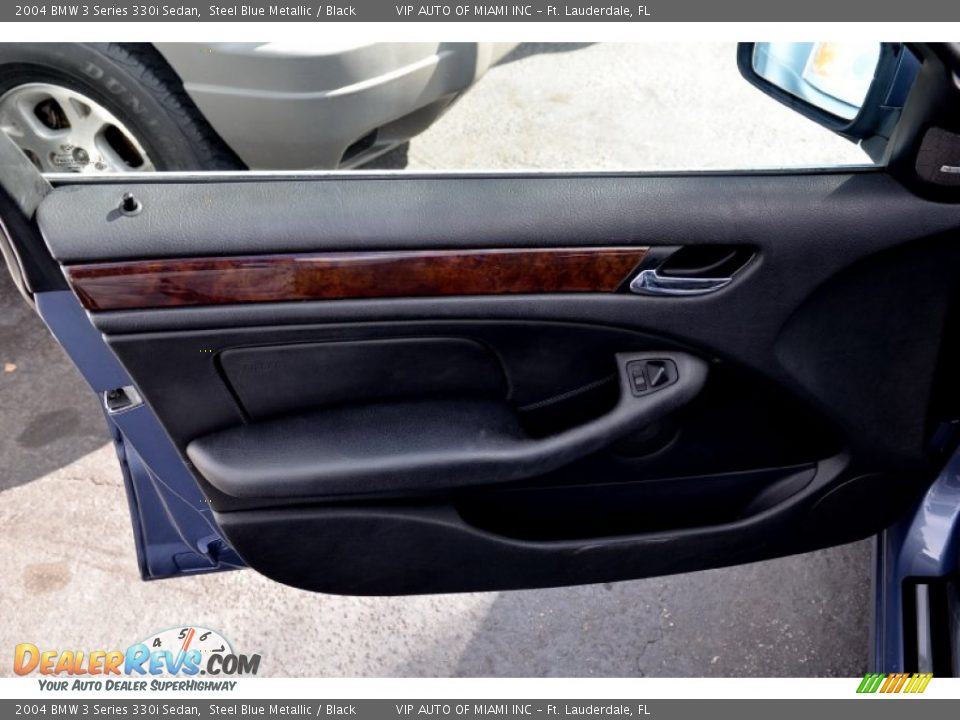 Door Panel of 2004 BMW 3 Series 330i Sedan Photo #15
