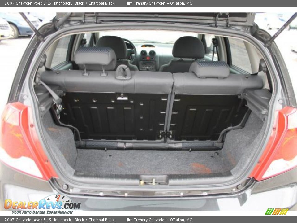 2007 Chevrolet Aveo 5 LS Hatchback Black / Charcoal Black Photo #5
