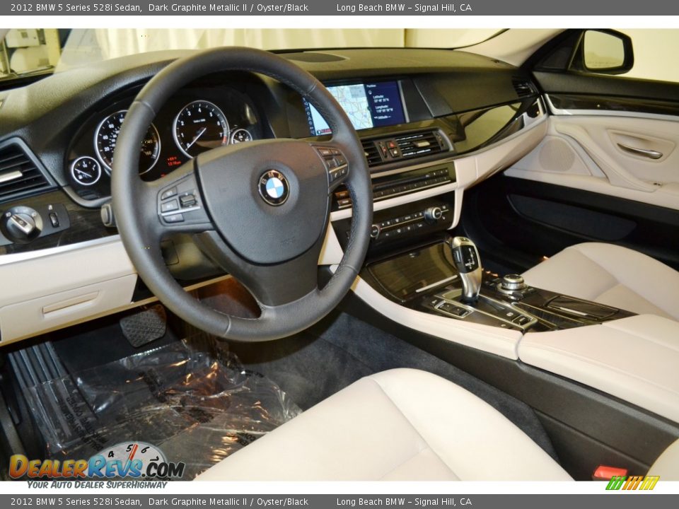 2012 BMW 5 Series 528i Sedan Dark Graphite Metallic II / Oyster/Black Photo #12