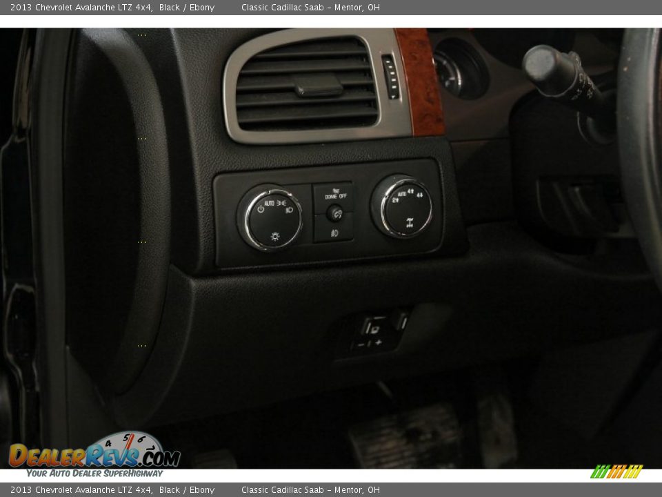 2013 Chevrolet Avalanche LTZ 4x4 Black / Ebony Photo #7