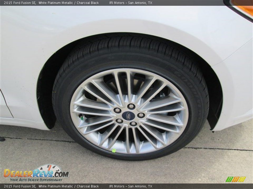 2015 Ford Fusion SE White Platinum Metallic / Charcoal Black Photo #4