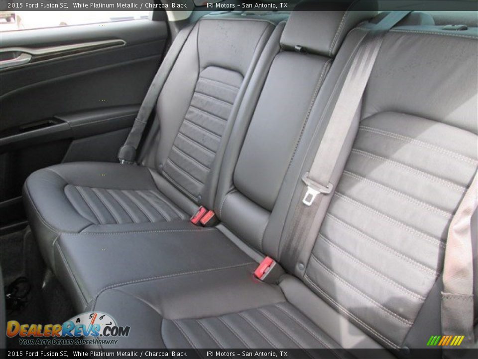 2015 Ford Fusion SE White Platinum Metallic / Charcoal Black Photo #19