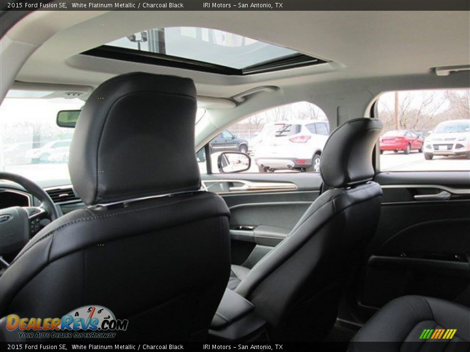 2015 Ford Fusion SE White Platinum Metallic / Charcoal Black Photo #22