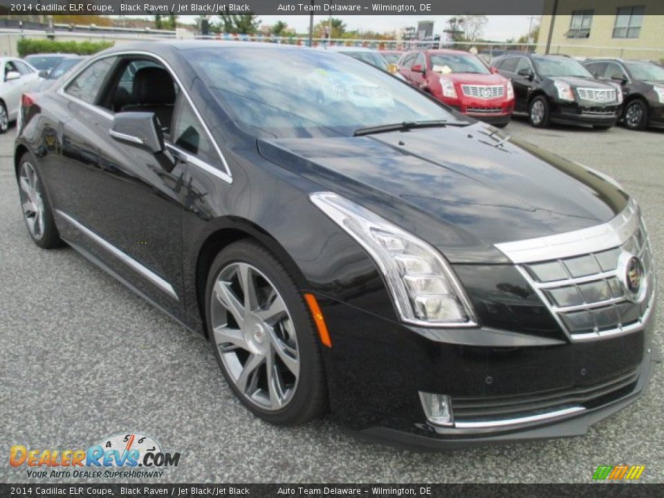Front 3/4 View of 2014 Cadillac ELR Coupe Photo #4