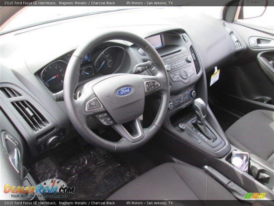 Charcoal Black Interior - 2015 Ford Focus SE Hatchback Photo #21