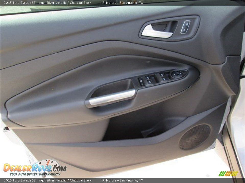 2015 Ford Escape SE Ingot Silver Metallic / Charcoal Black Photo #25