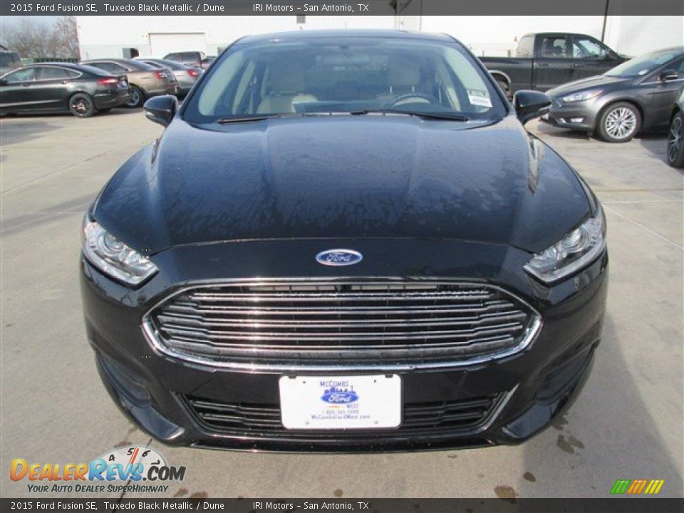2015 Ford Fusion SE Tuxedo Black Metallic / Dune Photo #4