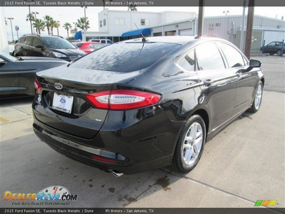 2015 Ford Fusion SE Tuxedo Black Metallic / Dune Photo #9