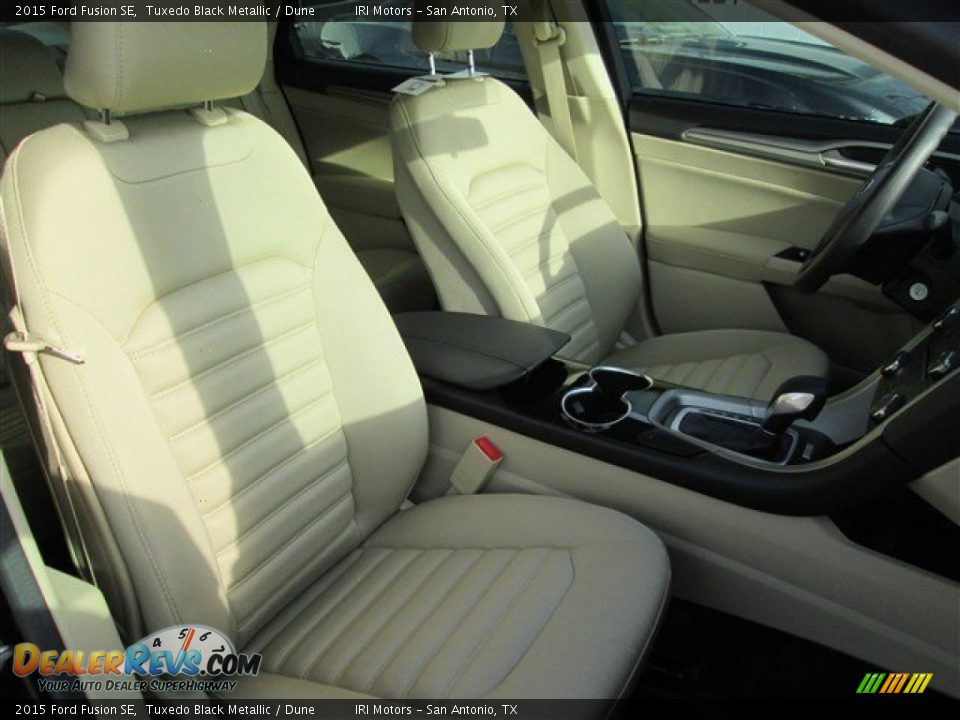2015 Ford Fusion SE Tuxedo Black Metallic / Dune Photo #14