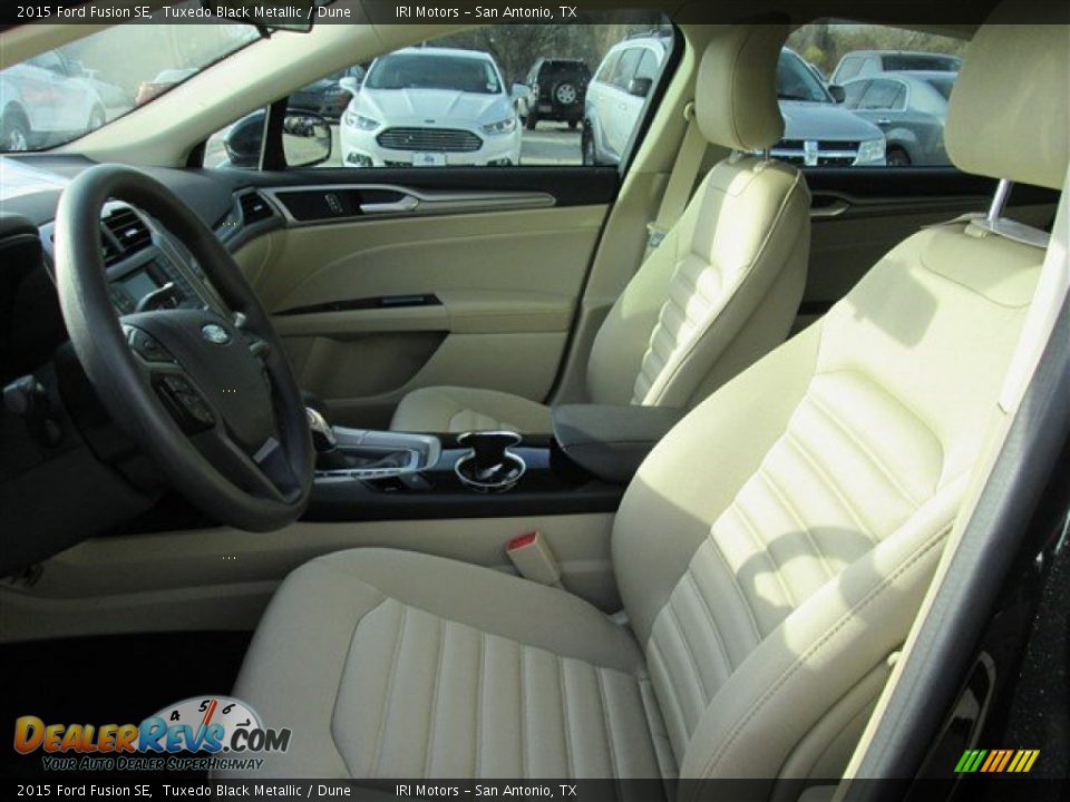 2015 Ford Fusion SE Tuxedo Black Metallic / Dune Photo #21